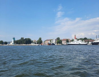 вид на корабли с Балтийской косы